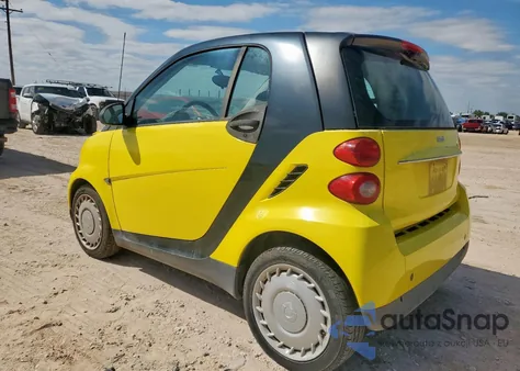 2010 Smart Fortwo Pure z USA, uszkodzony, nr VIN WMEEJ3BA9AK365925